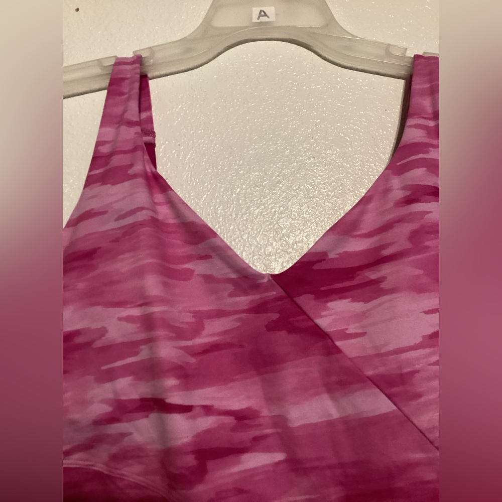 New Under Armour Tank Top - Picture 4 of 13